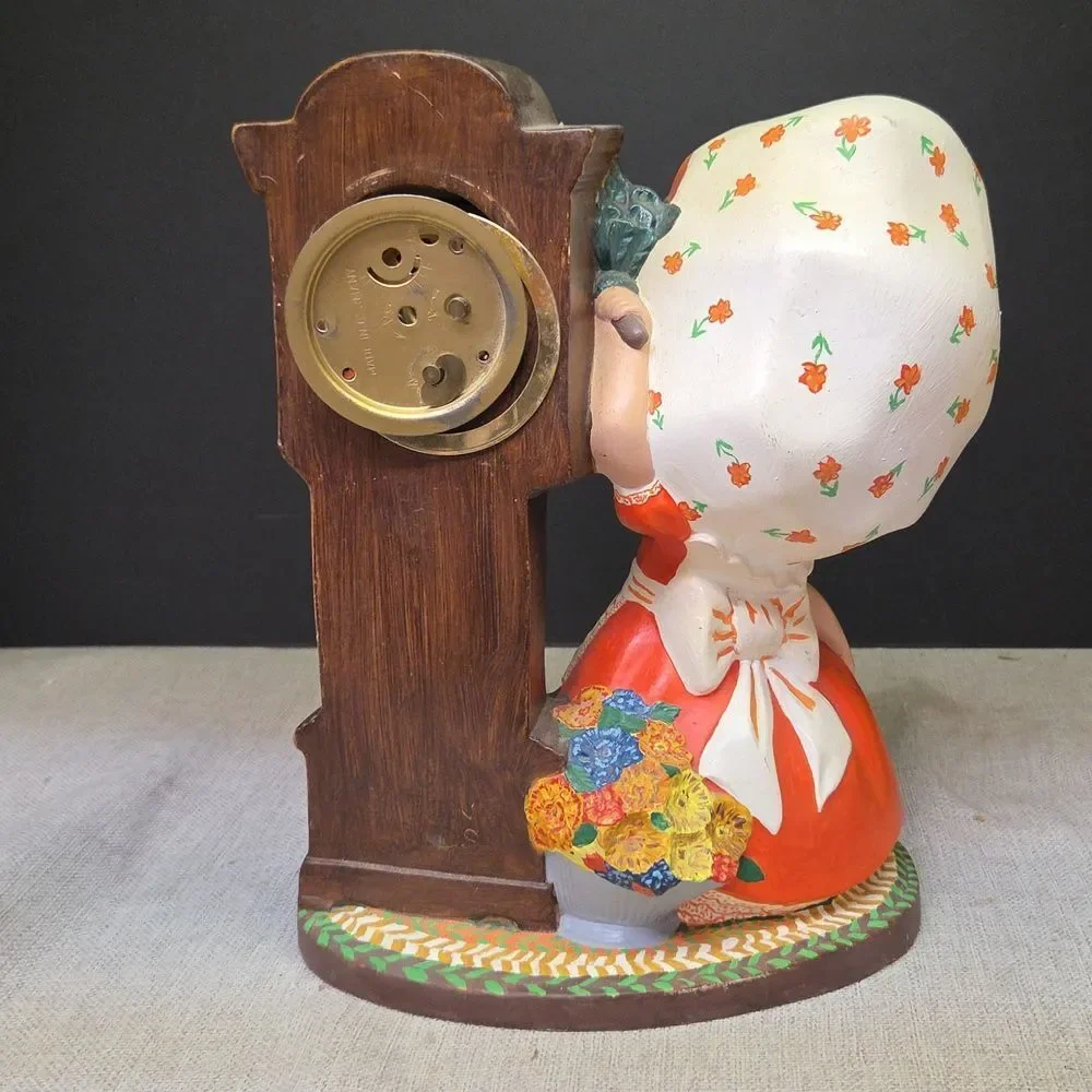 Vintage 1975 Hand Painted‎ Ceramic Girl Grandfather Clock Cat Figurine 1970s